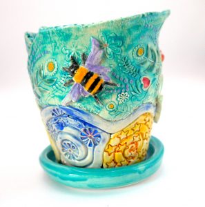 bee pot